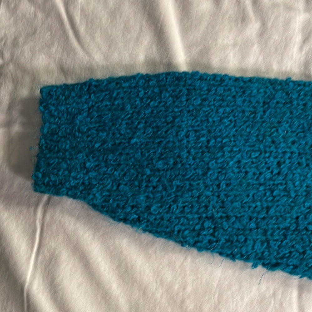 Sweater - Picture 11 of 16